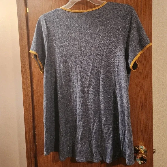 LuLaRoe XL Basic Blue Short Sleeve Tee - Picture 4 of 6